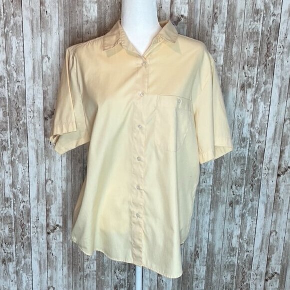 L.L. Bean Yellow Short Sleeve Button Down Shirt size 16 - Picture 1 of 5